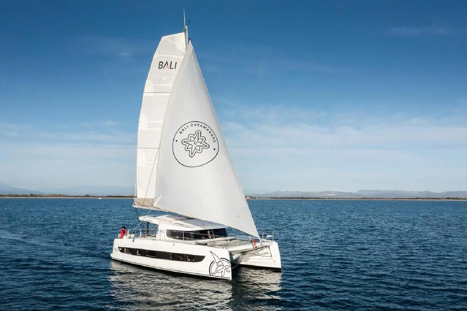 Dortoka Catamaran Hotel Sitges